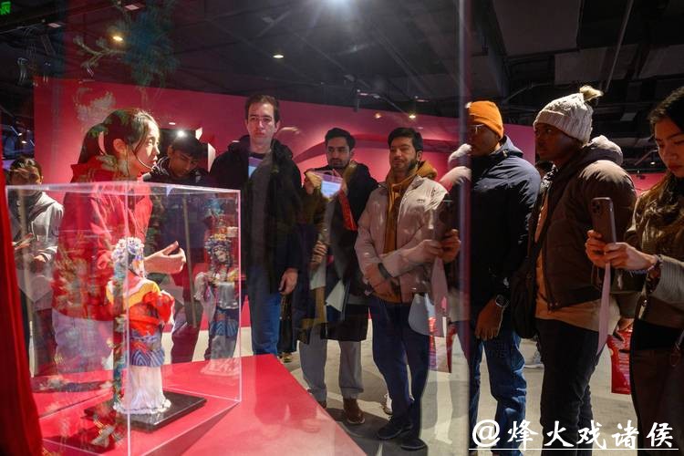 北京朝阳:中外居民体验国粹文化 北京朝阳:中外居民体验国粹文化